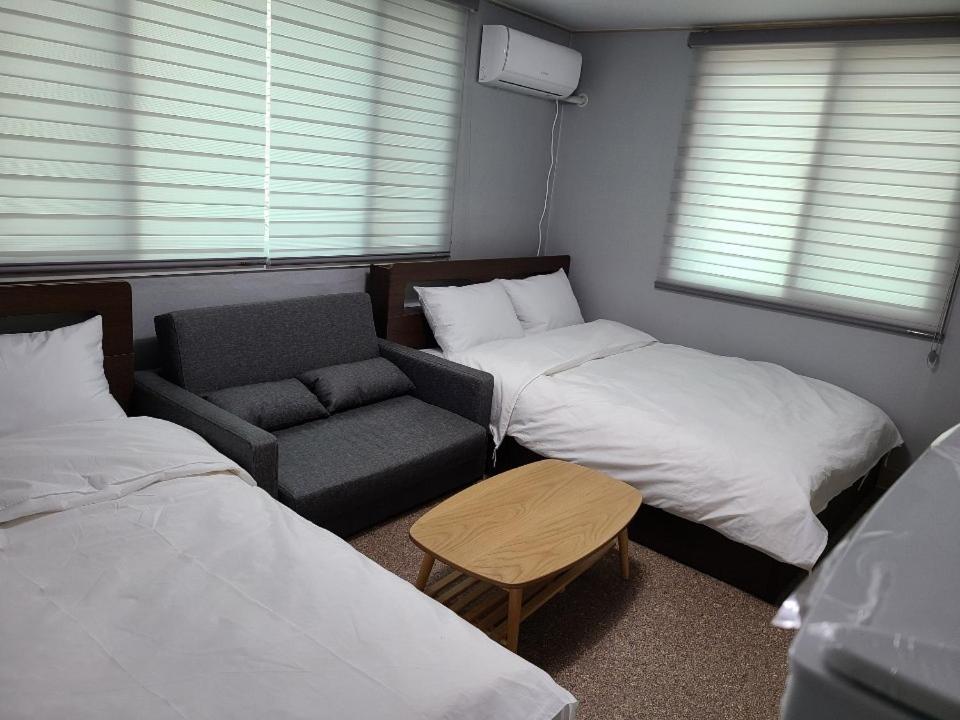 Joy Guest House Asan Buitenkant foto